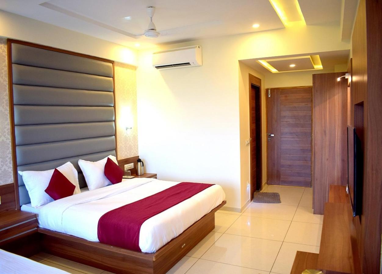 Hotel Aagman Kalri Экстерьер фото